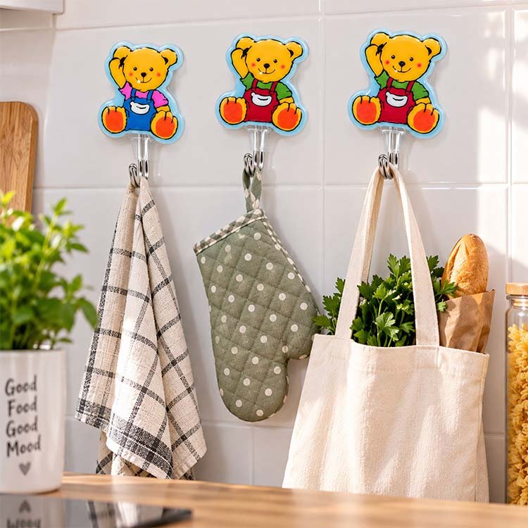 3-Piece Cute Bear Sticking Wall Hooks – 3kg - Image 4
